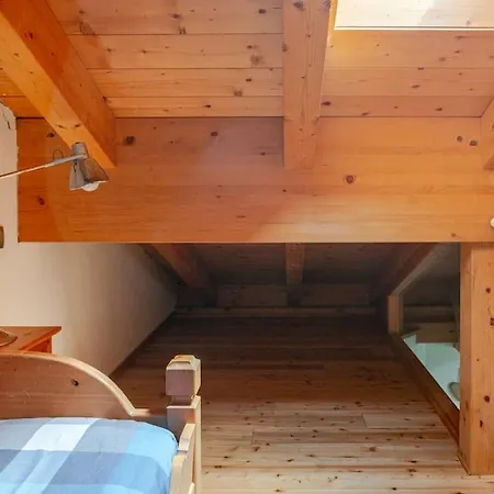 Cancano Apartment