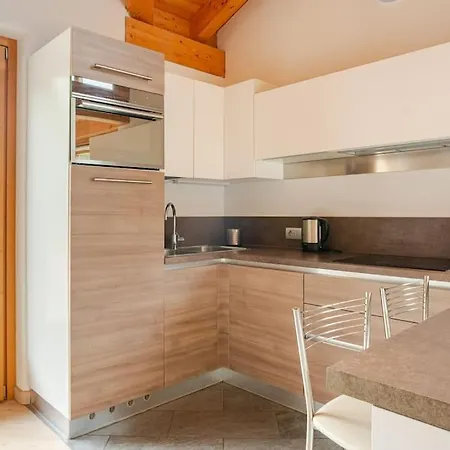 アパート Cancano Premadio